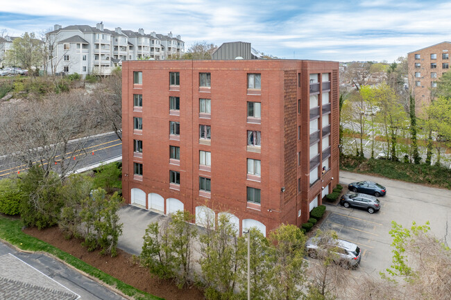 Granite Court in Quincy, MA - Foto de edificio - Building Photo