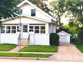 1220 W Packard St, Unit Lower Unit in Appleton, WI - Building Photo