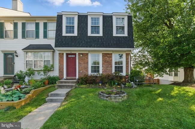 property at 6837 Cottingham Ln