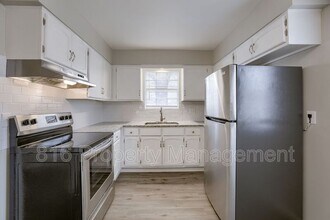 1109 E Sea Ave in Independence, MO - Building Photo - Building Photo