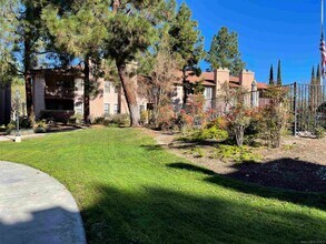 12023 Alta Carmel Ct in San Diego, CA - Building Photo - Building Photo