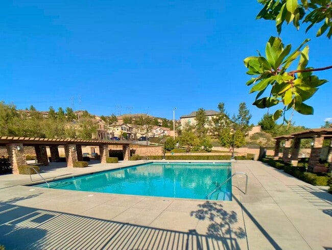 19738 Castille Ln in Santa Clarita, CA - Building Photo - Building Photo