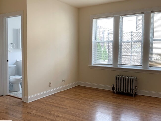 2600 N Kimball Ave in Chicago, IL - Building Photo - Building Photo
