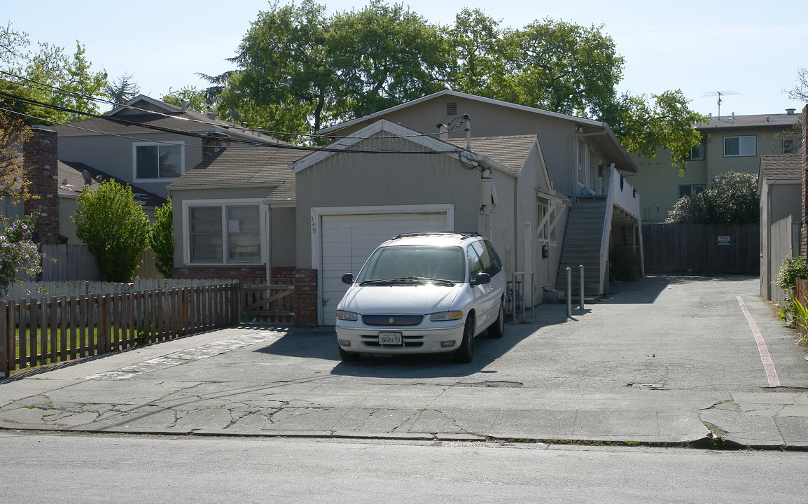 349 Poplar Ave in Redwood City, CA - Foto de edificio