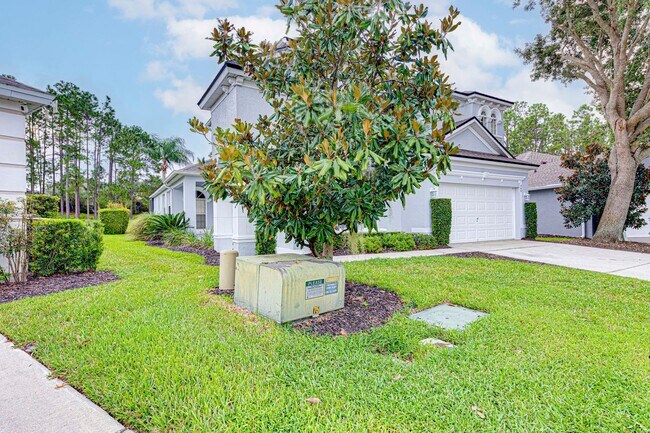 360 Tupelo Cir in Davenport, FL - Building Photo - Building Photo