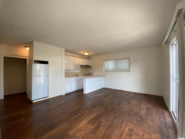 239 Windward Ave, Unit 1 in Los Angeles, CA - Building Photo - Building Photo