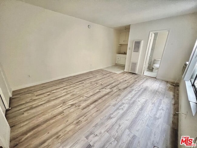 1118 Waterloo St in Los Angeles, CA - Building Photo - Building Photo