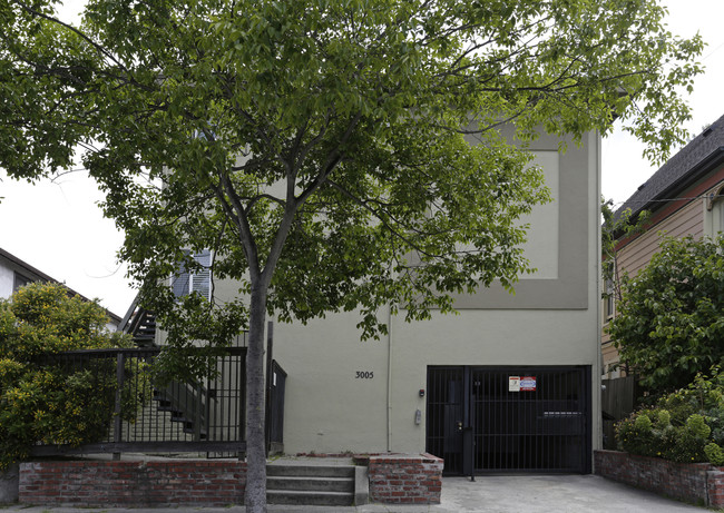 3005 Ellis St in Berkeley, CA - Foto de edificio - Building Photo