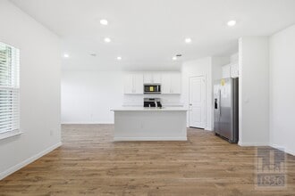 1932 Marlin Spike Dr in Leander, TX - Building Photo - Building Photo