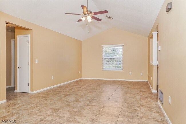7436 Sunnybrook Blvd in Englewood, FL - Building Photo - Building Photo