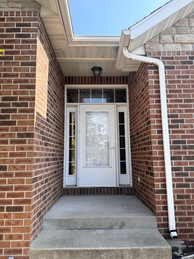 134 Ridgeview Dr in St. Robert, MO - Building Photo - Building Photo