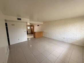 1655 N Van Buren Ave in Tucson, AZ - Building Photo - Building Photo
