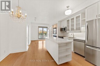 20 Scrivener Square in Toronto, ON - Building Photo - Building Photo