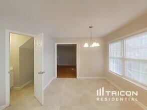 120 Hocutt Dr in Clayton, NC - Building Photo - Building Photo