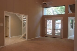 3126 E Lake Cres Dr in Houston, TX - Building Photo - Building Photo