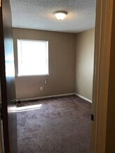 901 N Lynn St in Independence, MO - Building Photo - Building Photo