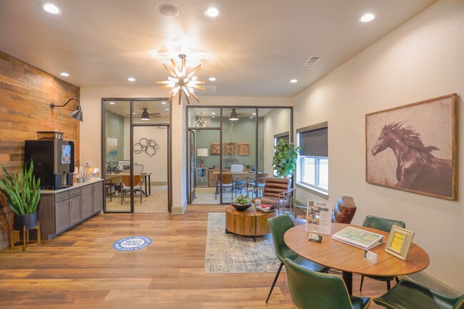 Reatta Ranch Apartments in Justin, TX - Foto de edificio - Interior Photo