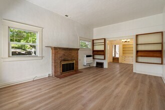 1367 Higuera St in San Luis Obispo, CA - Building Photo - Building Photo