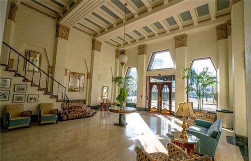 140 Linden Ave, Unit 554 in Long Beach, CA - Foto de edificio - Building Photo