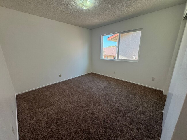 118 W Boone St in Santa Maria, CA - Building Photo - Building Photo