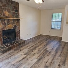 7804 Deborah Dr in Pensacola, FL - Building Photo - Building Photo