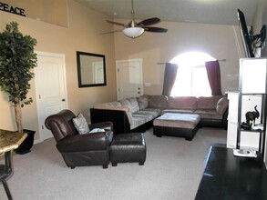 5952 S Red Crest Ave in Boise, ID - Building Photo - Building Photo