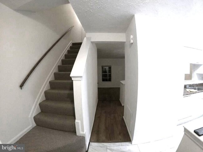 2804 Pin Oak Ln