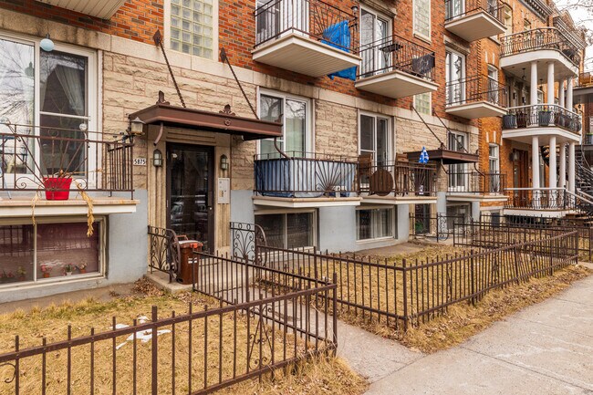 5865-5875 Louis-Hébert Av in Montréal, QC - Building Photo - Building Photo