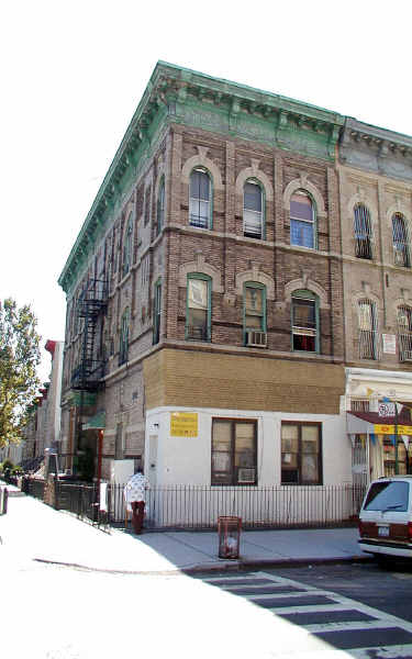 730 Knickerbocker Ave in Brooklyn, NY - Building Photo