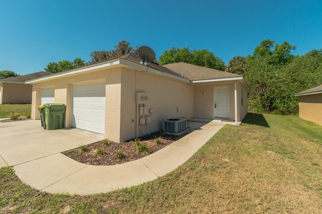 511 Paulling Dr in Leesburg, FL - Building Photo - Building Photo