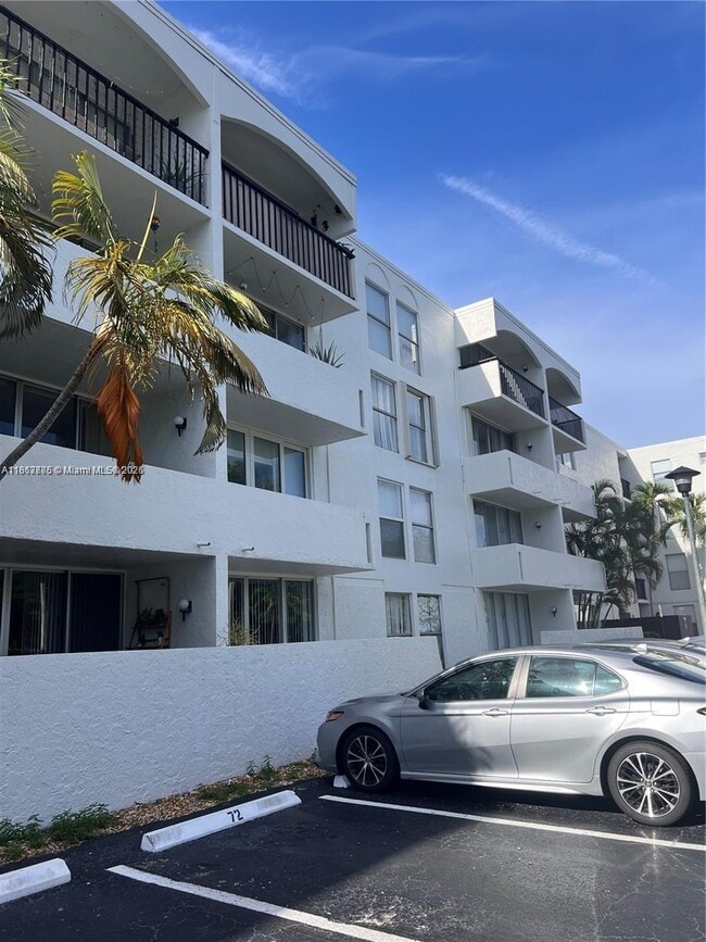 2150 SW 16th Ave, Unit 206 in Miami, FL - Building Photo - Building Photo