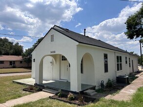 1400 N 6th St in Waco, TX - Building Photo - Building Photo
