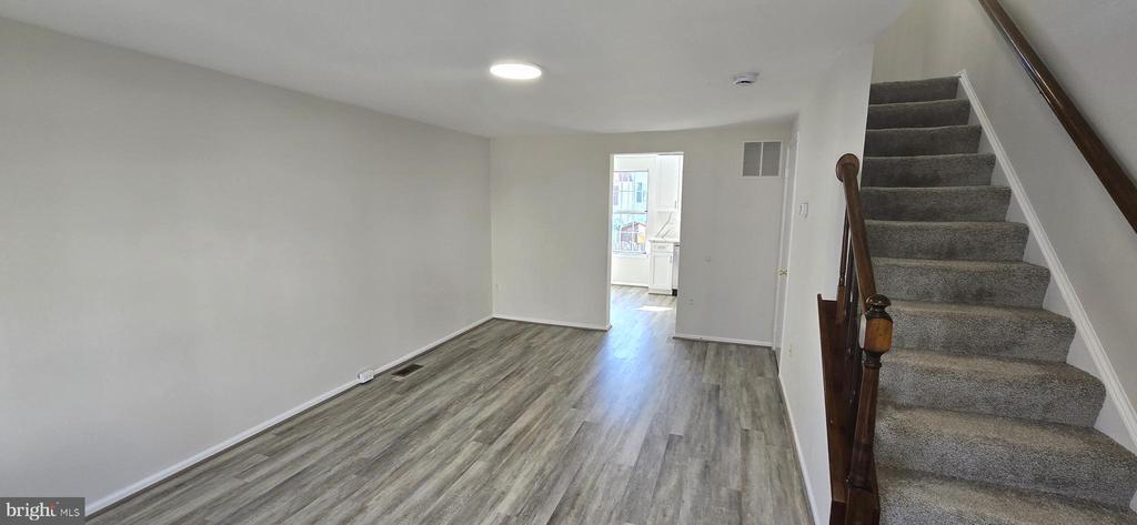 15 Asbury Way in Sterling, VA - Building Photo