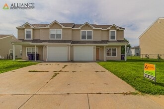 500 Brookmont Dr in Manhattan, KS - Building Photo - Building Photo