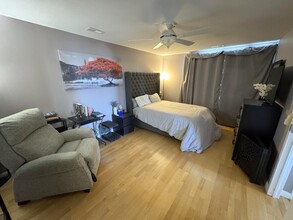 1008 Paradise Rd, Unit PHP in Swampscott, MA - Building Photo - Building Photo