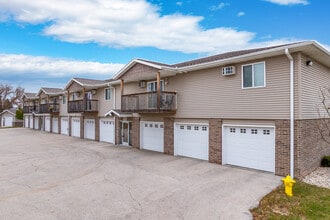 Watertown Park Apartments, LLC in Watertown, WI - Foto de edificio - Building Photo