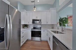 26729 Little John Ct in Bonita Springs, FL - Building Photo