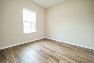 18731 Crk Fls Ln in Magnolia, TX - Building Photo - Building Photo