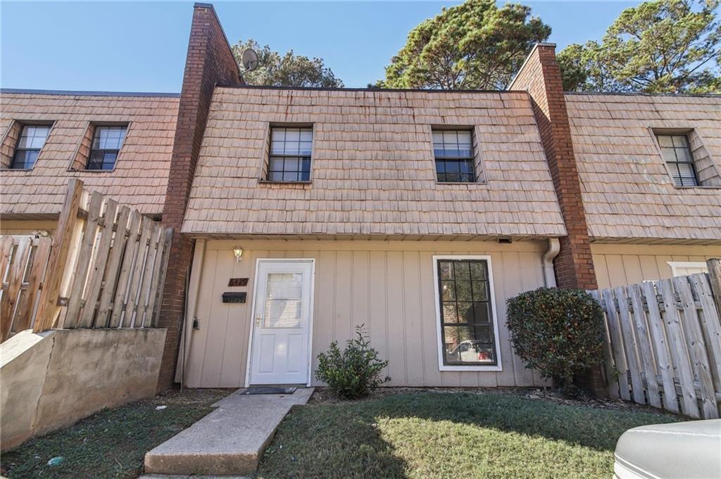 6429 Woodstone Way in Morrow, GA - Building Photo