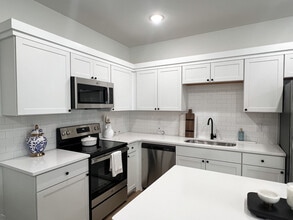 287 Johnson Cir in Inman, SC - Foto de edificio - Building Photo