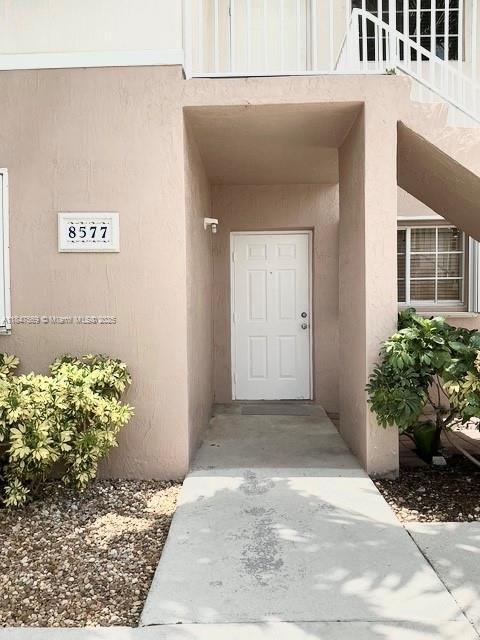 8577 SW 109th Ave in Miami, FL - Building Photo - Building Photo