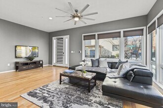 120 Cambria Walk in Alexandria, VA - Building Photo - Building Photo