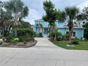 5334 Calle Florida in Siesta Key, FL - Building Photo - Building Photo