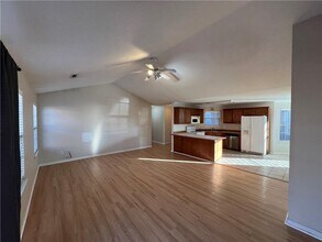 235 Ravenwood Blvd in Siloam Springs, AR - Building Photo - Building Photo