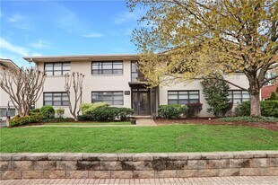 818 Greenwood Ave NE in Atlanta, GA - Building Photo