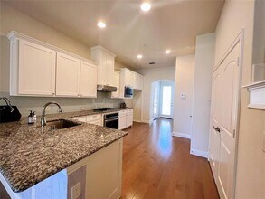 4691B Rhett Ln in Carrollton, TX - Building Photo - Building Photo