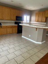 3895 Oakview Ct in Turlock, CA - Building Photo - Building Photo