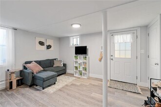 29 Hooker Ave-Unit -1 in Poughkeepsie, NY - Building Photo - Building Photo