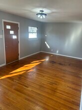 1900 W Clark St in St. Charles, MO - Building Photo - Building Photo