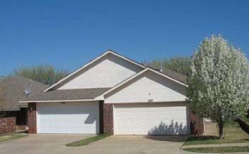 1913-1949 Lariat Trl in Edmond, OK - Building Photo